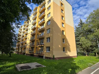 Na prenájom 1-izbový byt, 35 m², Žilina, Predmestská
