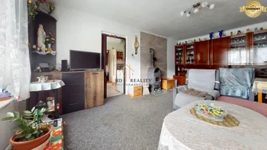 Eladó házak, 4-szobás, Banská Bystrica · €235 000