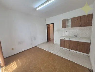 Na predaj 1-izbový byt, 18 m², Prievidza, K. Nováckeho