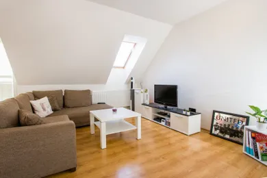 Na prenájom 1-izbový byt, 37 m², Šamorín, Školská