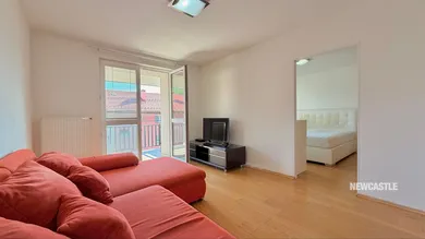 Na prenájom 2-izbový byt, 56 m², Zvolen, J. Švermu
