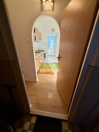Na prenájom 2-izbový byt, 36 m², Považská Bystrica, Stred