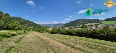 Na predaj pozemok, Nesluša