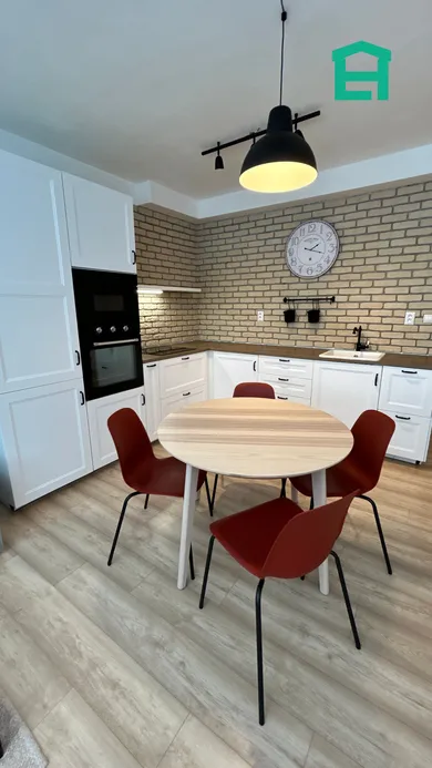 Byty na prenájom 2-izbový, Sereď · €600