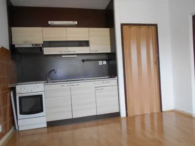 Apartments for rent, 1-room in Čadca · €430