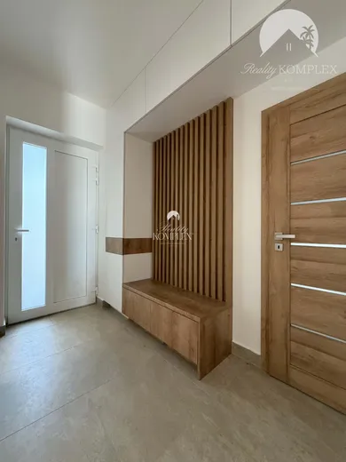 Domy na sprzedaż, 4-pokojowe, Kolárovo · €225 000