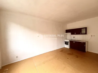 Na predaj 1-izbový byt, 25 m², Nové Zámky