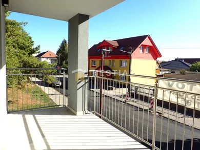Na predaj 3-izbový byt, 67 m², Senica, Senica / Robotnícka