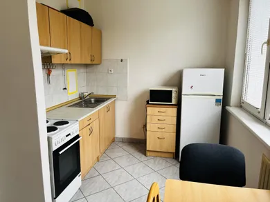 Mieszkania na wynajem, 1-pokojowe, Bratislava-Petržalka · €450