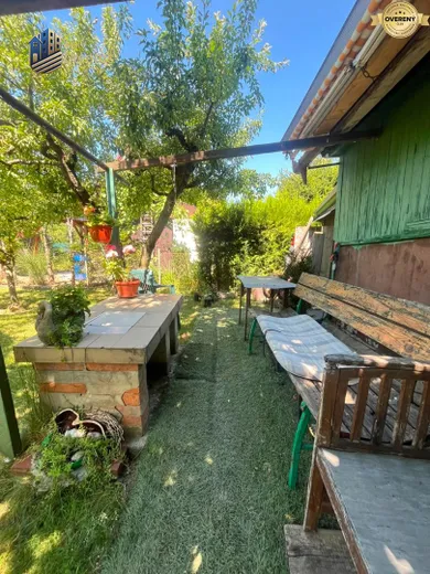 Na predaj pozemok, 377 m², Šaľa