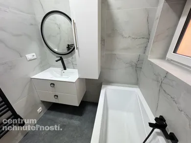 Na predaj 3-izbový byt, 73 m², Bratislava-Devínska Nová Ves, Záhradná