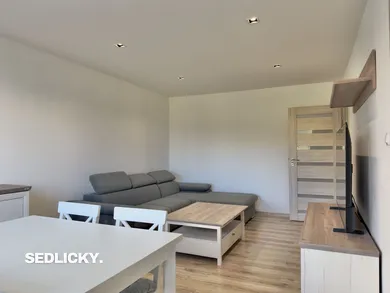 Na prenájom 2-izbový byt, 65 m², Prievidza, Nábrežie sv. Cyrila