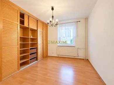 Na predaj 3-izbový byt, 74 m², Trnava, Teodora Tekela