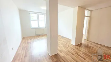 Na prenájom 2-izbový byt, 65 m², Žilina, Bytčická