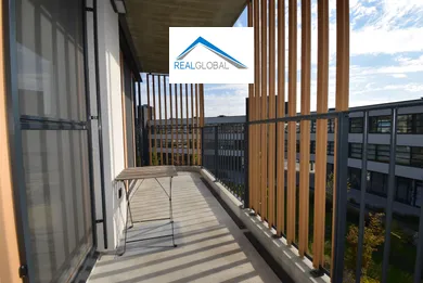 Na prenájom 2-izbový byt, 57 m², Bratislava-Nové Mesto, Trnavská