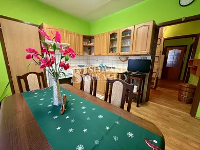 Mieszkania na sprzedaż, 3-pokojowe, Nitra · €174 900