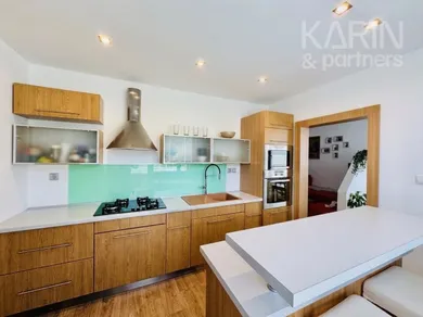 Mieszkania na sprzedaż, 3-pokojowe, Holíč · €140 000