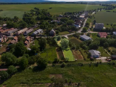 Na predaj pozemok, 649 m², Debraď