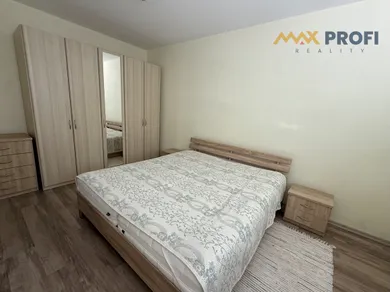 Na prenájom 2-izbový byt, 47 m², Vrútky, M.R.Štefánika