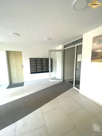 Na prenájom komerčné, 68 m², Bratislava-Staré Mesto, Drotárska cesta