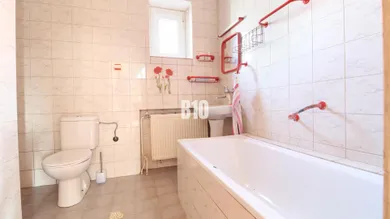 Na predaj dom, 264 m², Turany
