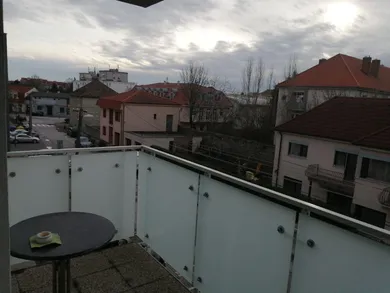 Na prenájom 2-izbový byt, 65 m², Pezinok, Šancová