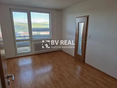 Na predaj 3-izbový byt, 53 m², Žiar nad Hronom, Dr. Jánskeho