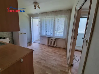 Na predaj 1-izbový byt, 35 m², Banská Bystrica, Sládkovičova