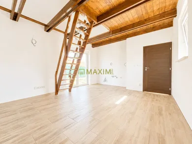Na predaj 3-izbový dom, 41 m², Most pri Bratislave, Záleská
