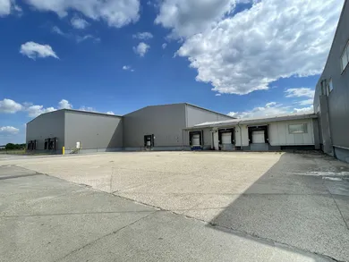 Obiekty na sprzedaż, Komárno · €8 450 000