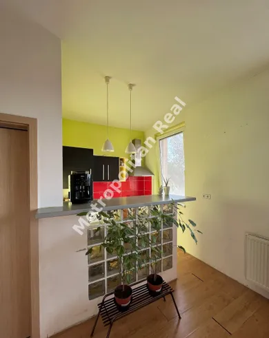 Na predaj 3-izbový byt, 68 m², Bratislava-Nové Mesto, Tomášikova