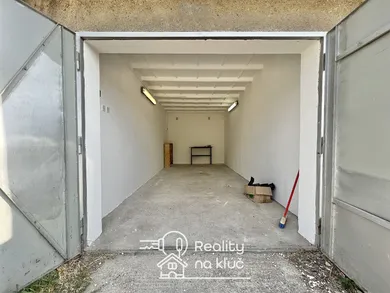 Na prenájom objekt, 18 m², Nové Zámky, Čerešňová