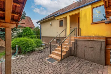 Na predaj rekreačný dom, 295 m², Ivanka pri Nitre, Novozámocká