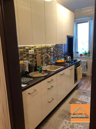 Byty na predaj 3-izbový, Bratislava-Ružinov · €288 500