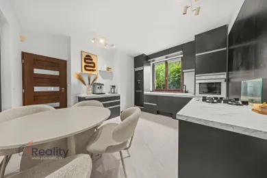 Na predaj 5-izbový dom, 288 m², Dunajská Streda
