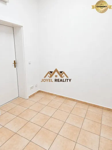 Na prenájom komerčné, 63 m², Galanta, Šafárikova