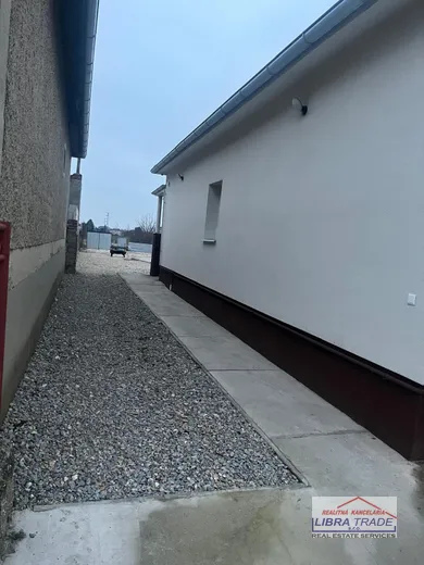 Na prenájom objekt, 110 m², Šurany, Kostolná