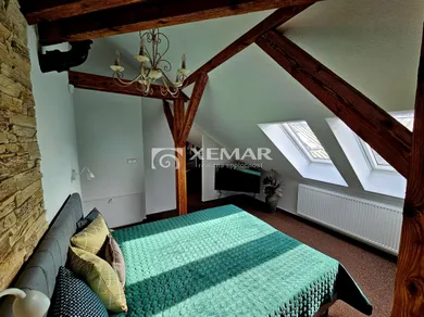 Na prenájom 3-izbový byt, 200 m², Banská Bystrica