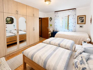 Na predaj 3-izbový dom, 479 m², Sklené