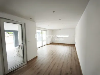 Na predaj 4-izbový dom, 120 m², Veľké Dvorníky