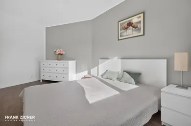 Na prenájom 3-izbový byt, 98 m², Bratislava-Staré Mesto, Svetlá
