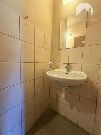 Na predaj objekt, 165 m², Kolárovo