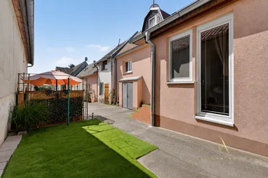 Na predaj 3-izbový dom, 256 m², Bratislava-Rača, Alstrova
