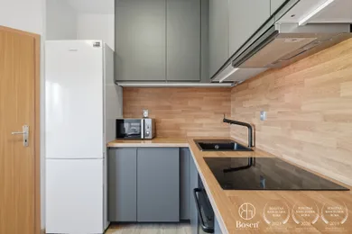 Na predaj 2-izbový byt, 56 m², Pezinok, Hroznová