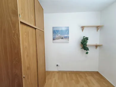 Na prenájom 2-izbový byt, 61 m², Piešťany, M. Waltariho