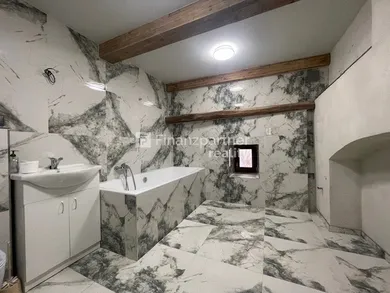 Na predaj 4-izbový byt, 130 m², Prešov