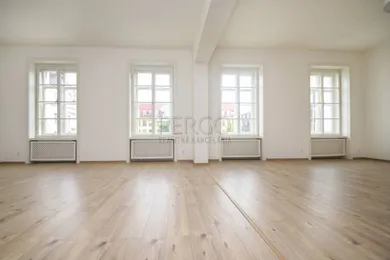 Na prenájom 4-izbový byt, 220 m², Bratislava-Staré Mesto, Gorkého