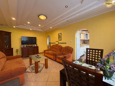 Na predaj 4-izbový byt, 83 m², Levice