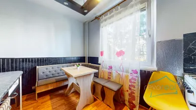 Na predaj 3-izbový byt, 72 m², Detva, Námestie mieru