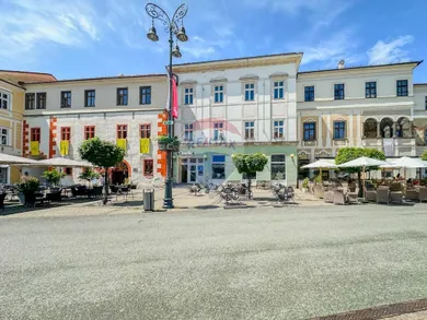 Na prenájom 3-izbový byt, 99 m², Banská Bystrica, Nám. SNP